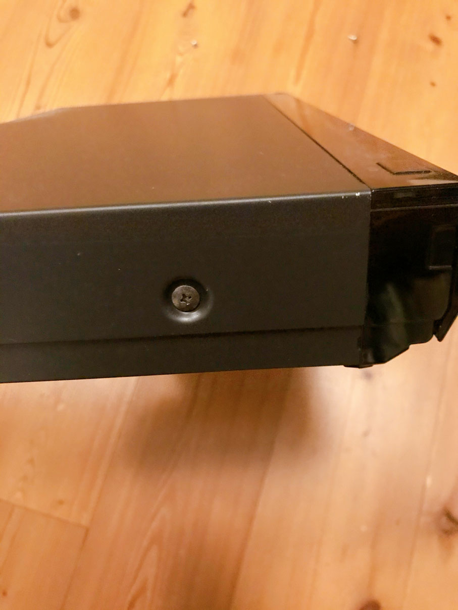BD-W1100のハードディスクの交換（換装）